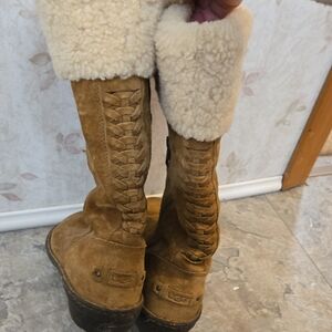 Women's Shearling Lined Boots